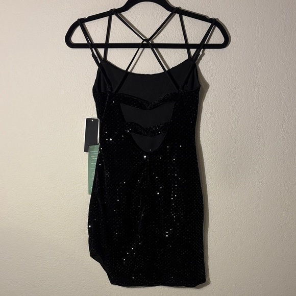 City Triangles Black Sequin Bodycon Mini Dress Thin Straps - Picture 4 of 14